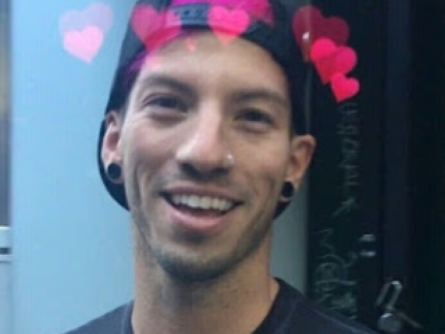 Twenty one pilots | Quizur - Josh Dun's Height Breakdown: How Tall Is The Twenty One Pilots Drummer?