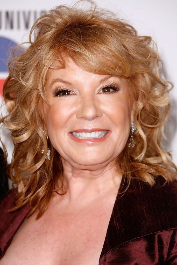 Vikki Carr - Alchetron, The Free Social Encyclopedia - How Tall Is Vikki Carr? The Legendary Vocalist’s Height