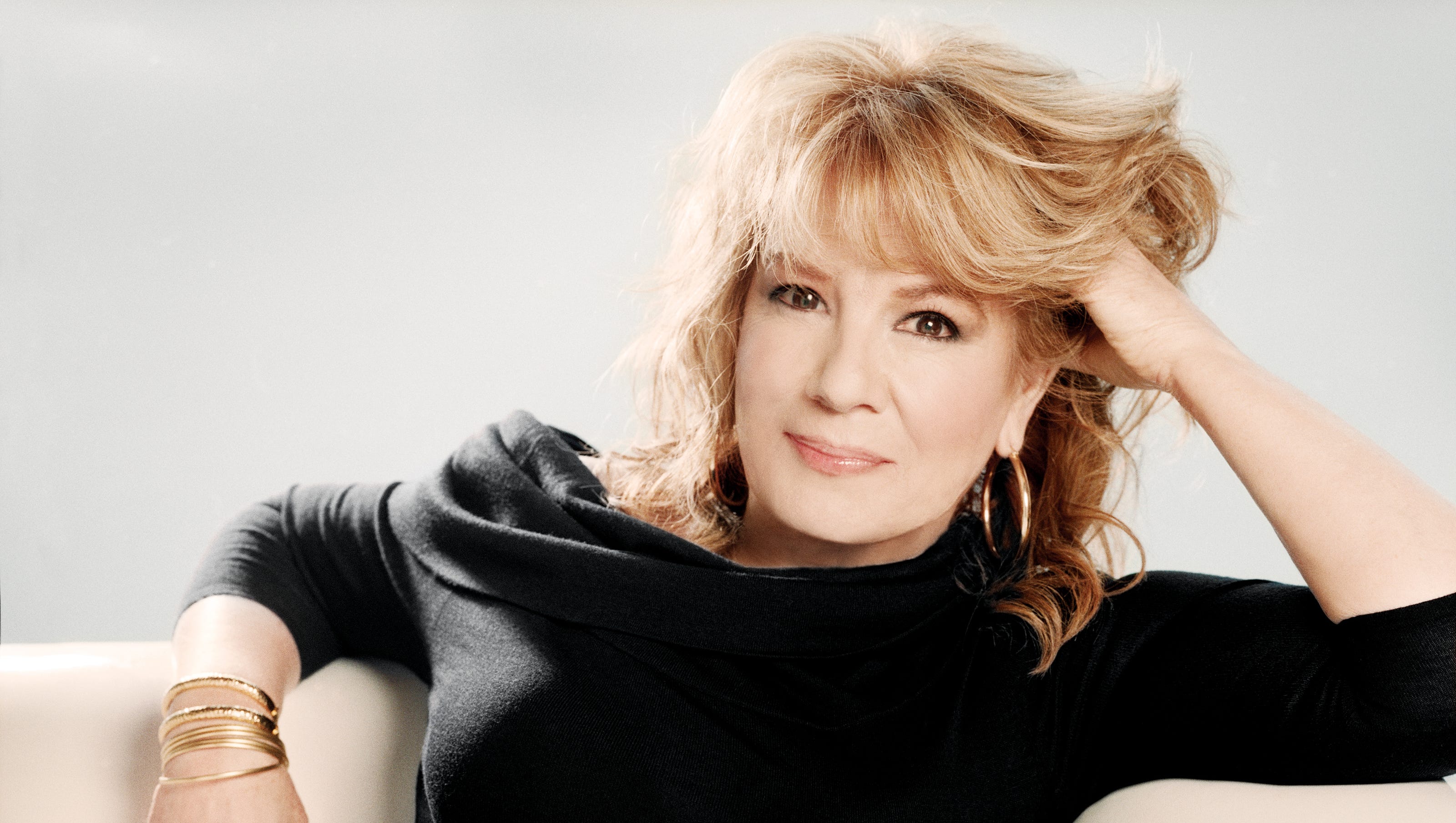 Vikki Carr's life changes after becoming a caregiver for her husband - How Tall Is Vikki Carr? The Legendary Vocalist’s Height