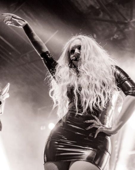 Who is Maria Brink dating? Maria Brink boyfriend, husband - Maria Brink Height – Metal Goddess in Inches