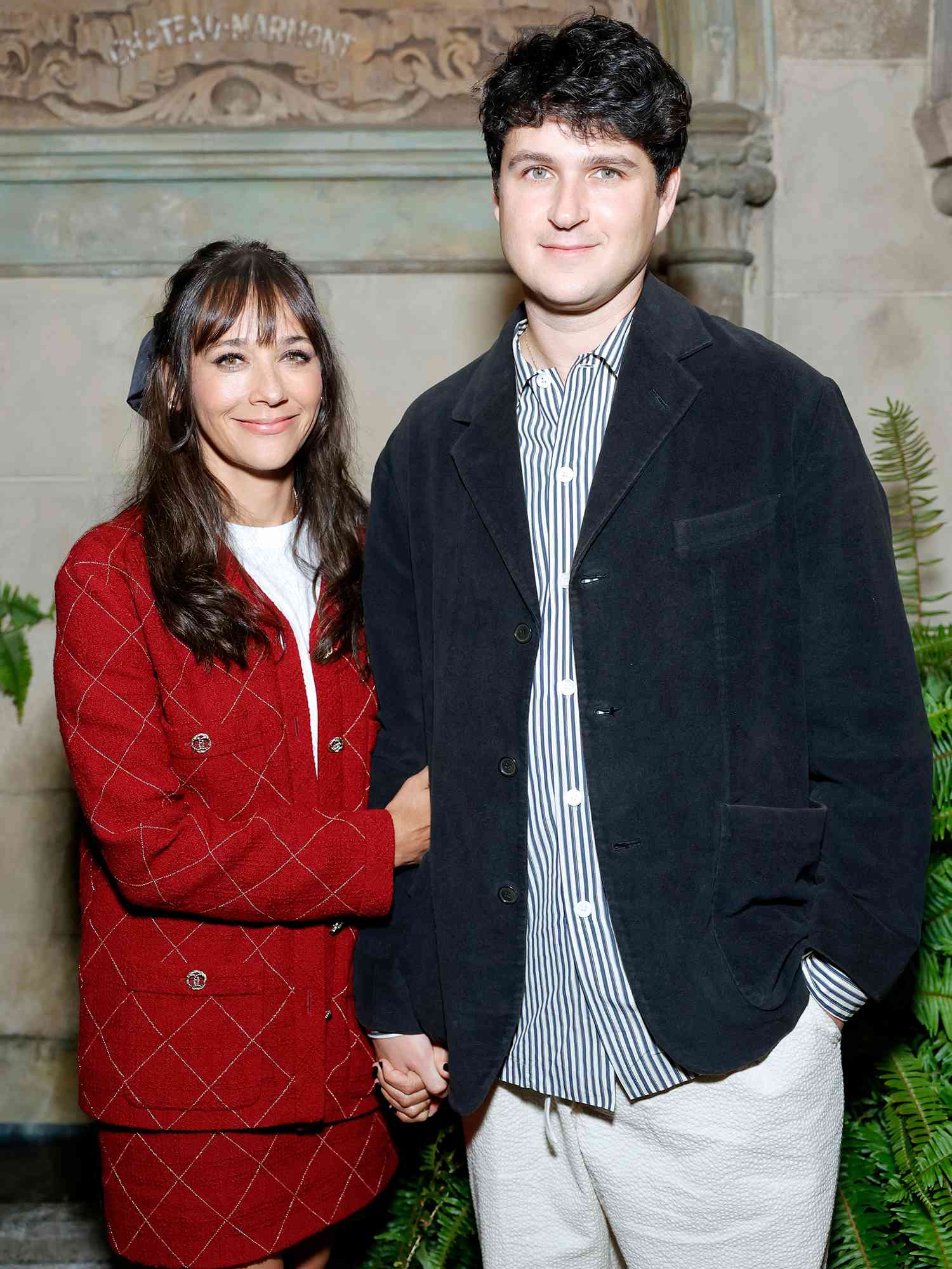 Who Is Rashida Jones' Boyfriend? All About Ezra Koenig - How Tall Is Ezra Koenig: Vampire Weekend Frontman’s Casual Cool