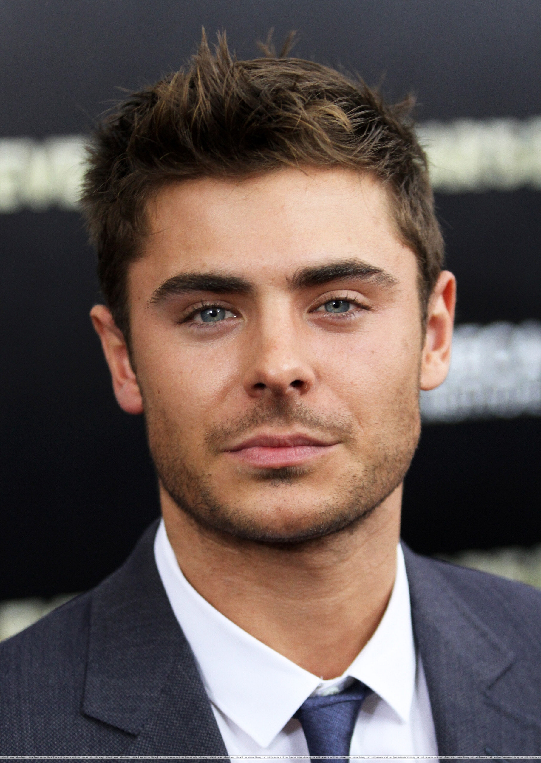 Zac Efron's Sparkly Eyes — Face Read Me - Zac Efron Height – How Tall Is the Hollywood Heartthrob?