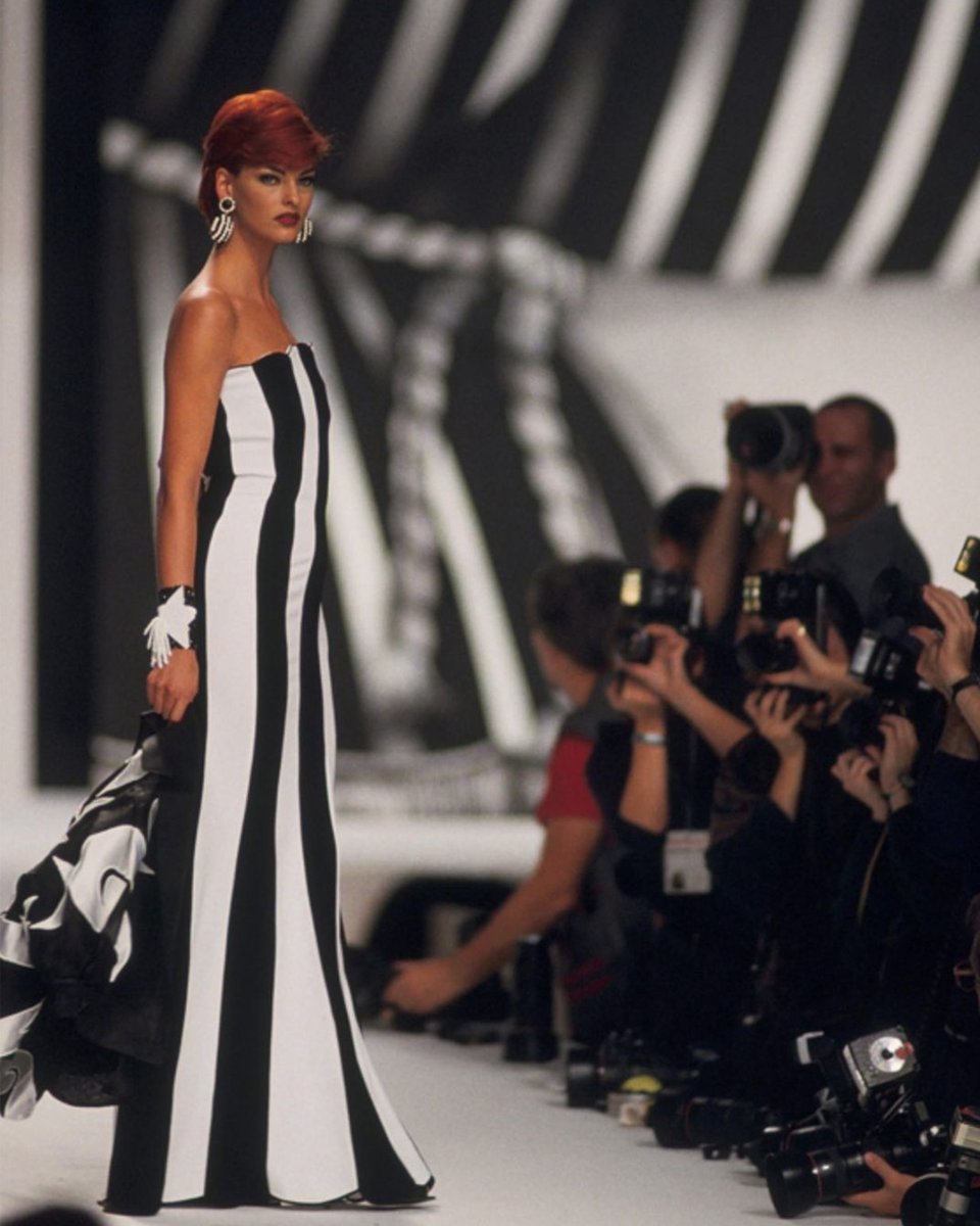 Zendaya Just Paid Tribute To An Iconic ’90s Supermodel At The 'Euphoria - Zendaya’s Model-Like Proportions: Height, Weight & Body Stats